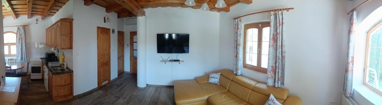 Vica Apartman Balatonbereny Exterior photo